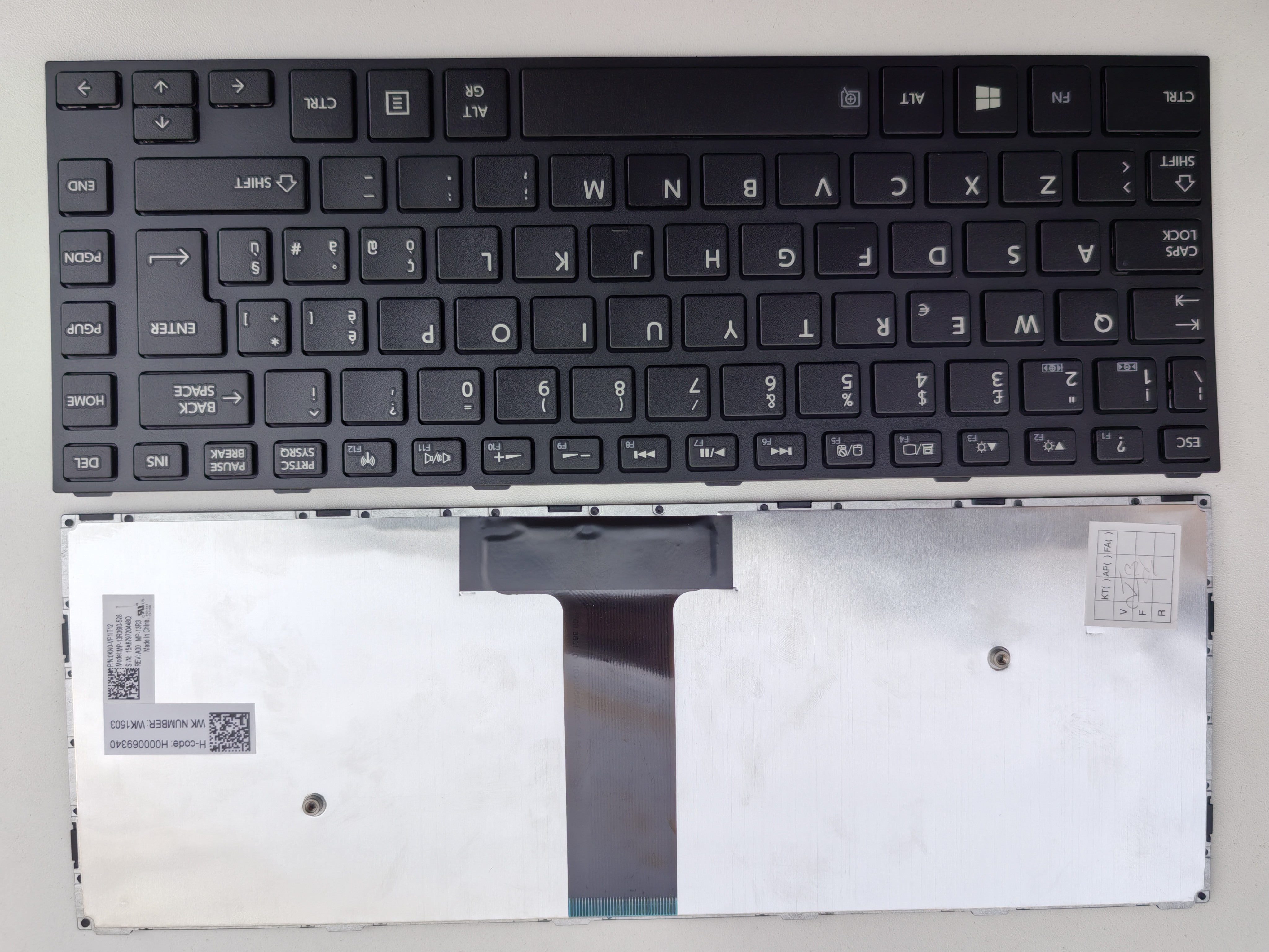 Picture of New Replacement Laptop Keyboard For TOSHIBA C40-B BLACK FRAME BLACK IT Layout